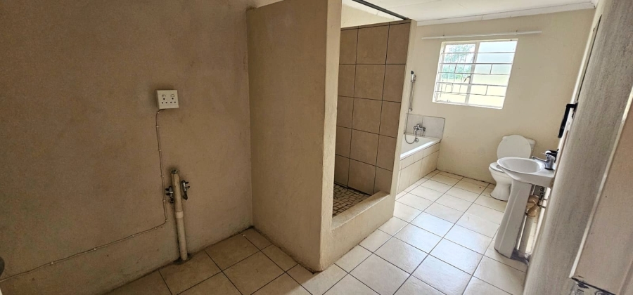 To Let 2 Bedroom Property for Rent in Modderfontein AH North West